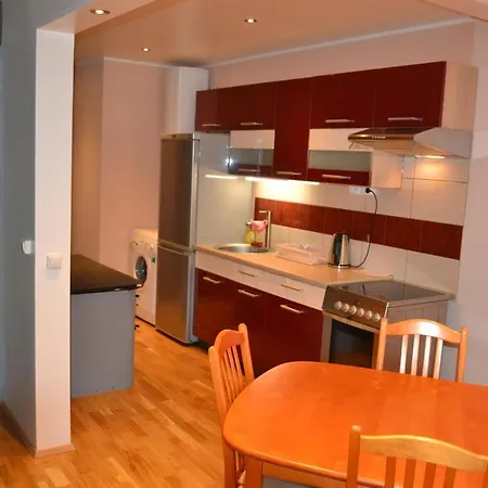 Apartment Riia Mnt 83 *